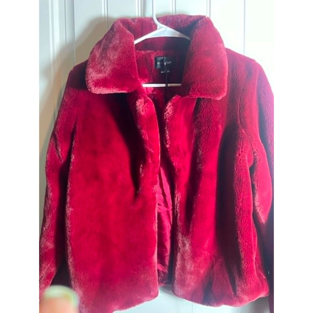 Ladies Medium Faux Fur Crop Coat-Burgundy Mobwife